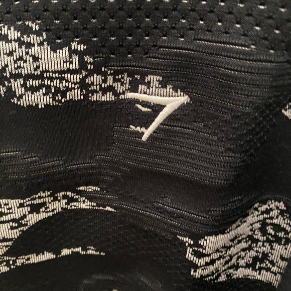 Gymshark Adapt Camo Seamless Track jacket - Picture 4 of 5